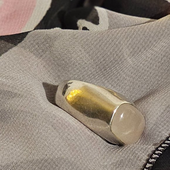 Oblong Silver Quartz Ring - Picture 7 of 8